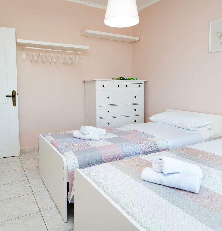Casa Di Emma Lägenhet Néa Péramos Exteriör bild