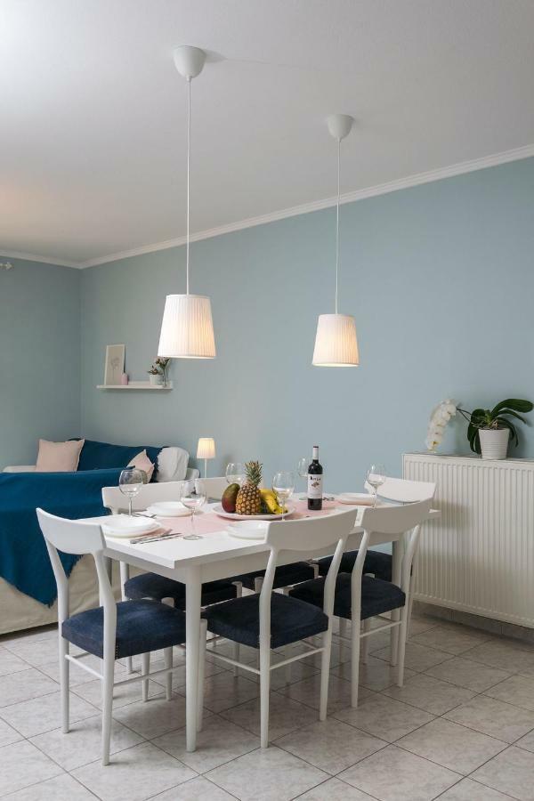 Casa Di Emma Lägenhet Néa Péramos Exteriör bild